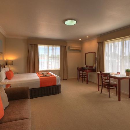 Endeavour Court Motor Inn Dubbo Extérieur photo