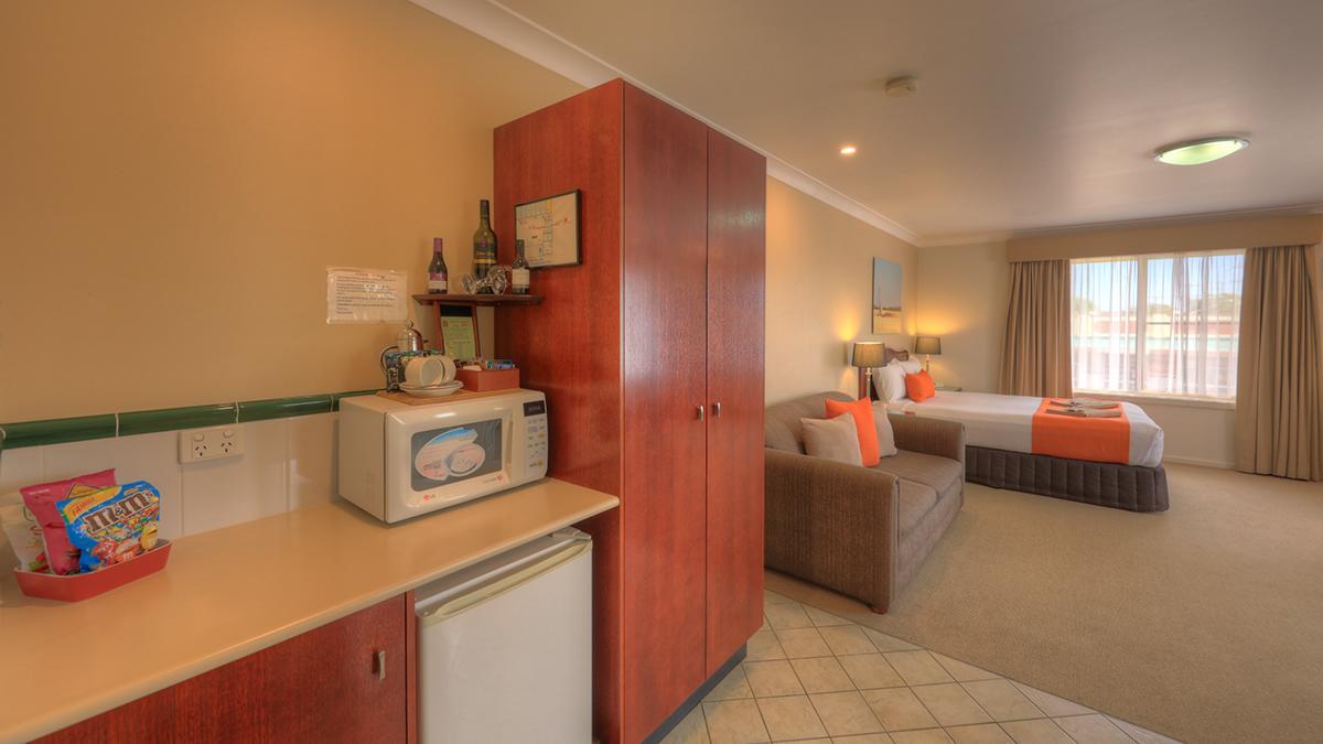 Endeavour Court Motor Inn Dubbo Extérieur photo