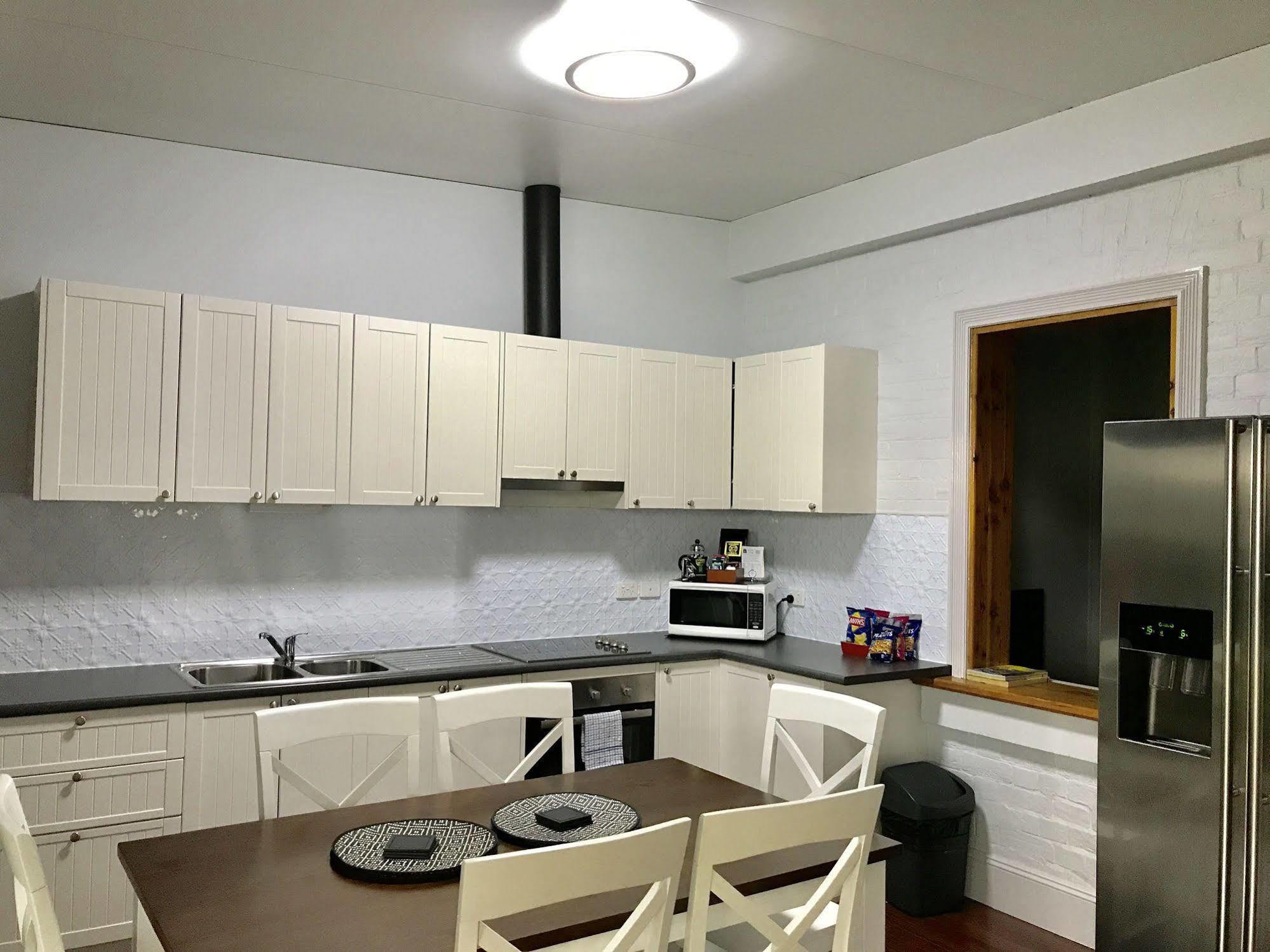 Endeavour Court Motor Inn Dubbo Extérieur photo